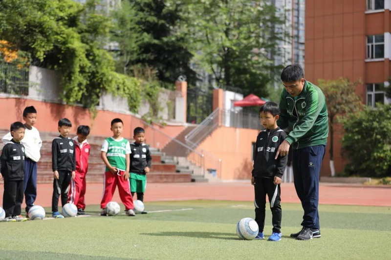绿茵逐梦！观山湖的足球少年们把热爱踢进了国家队(图5)