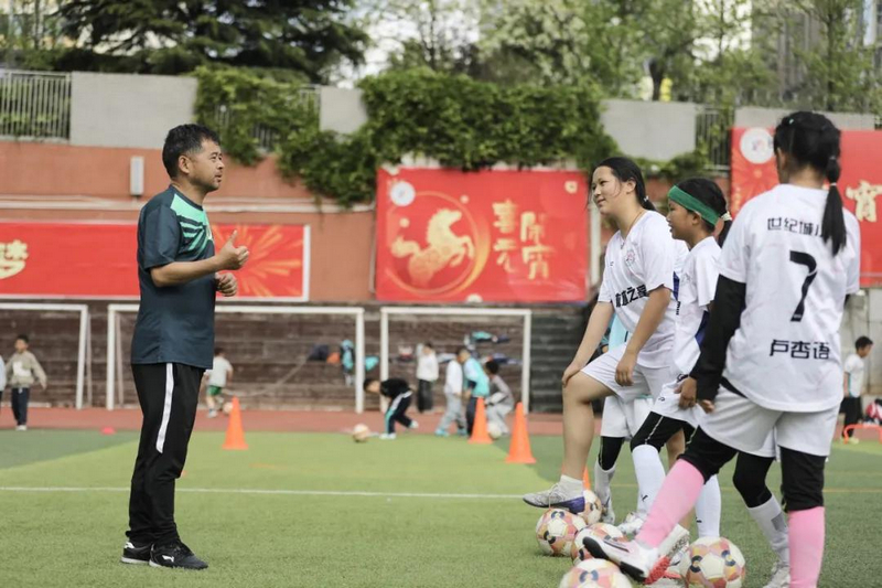 绿茵逐梦！观山湖的足球少年们把热爱踢进了国家队(图4)