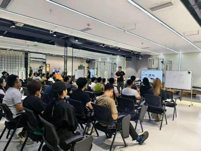 退役不褪志用“无伤训练”守护健康(图3)