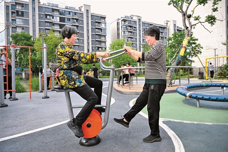 体育经济燃动消费新引擎——全国政协委员谈充分挖掘体育产业促进消费潜力(图2)