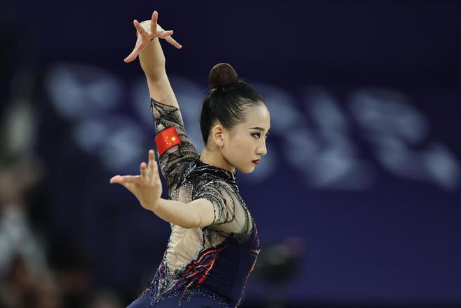 体坛联播｜中国女排今日对阵比利时国足抵达雅加达后首训(图4)