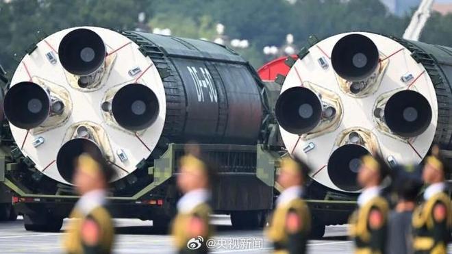 金灿荣：阅兵式上让我大受震撼的五件大杀器(图6)