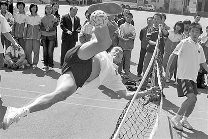 男女同场竞技比飞盘更好玩和球运动首次登陆沪上(图1)