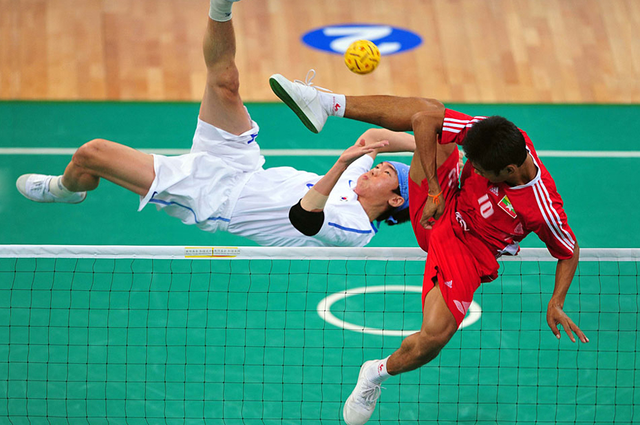 乌拉圭足球名宿罗麦多 探访菏泽“功夫足球”(图1)